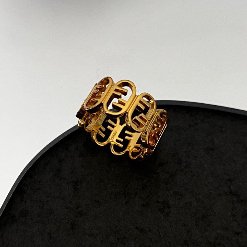 18K Fendi OLock Ring