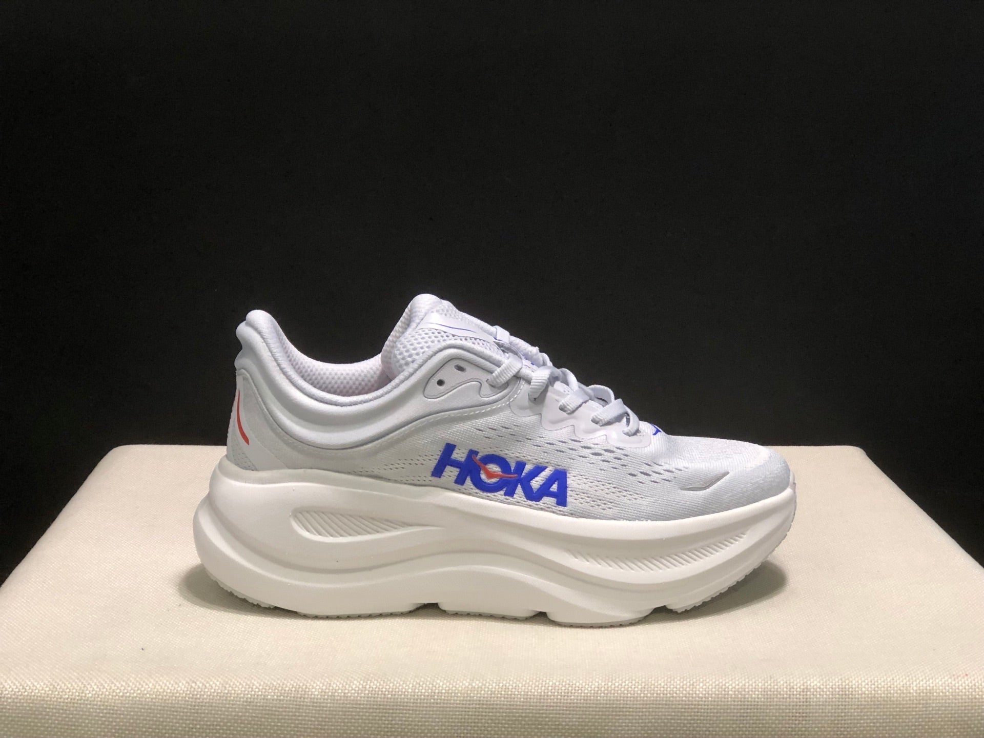HOKA ONE ONE Bondi 9
