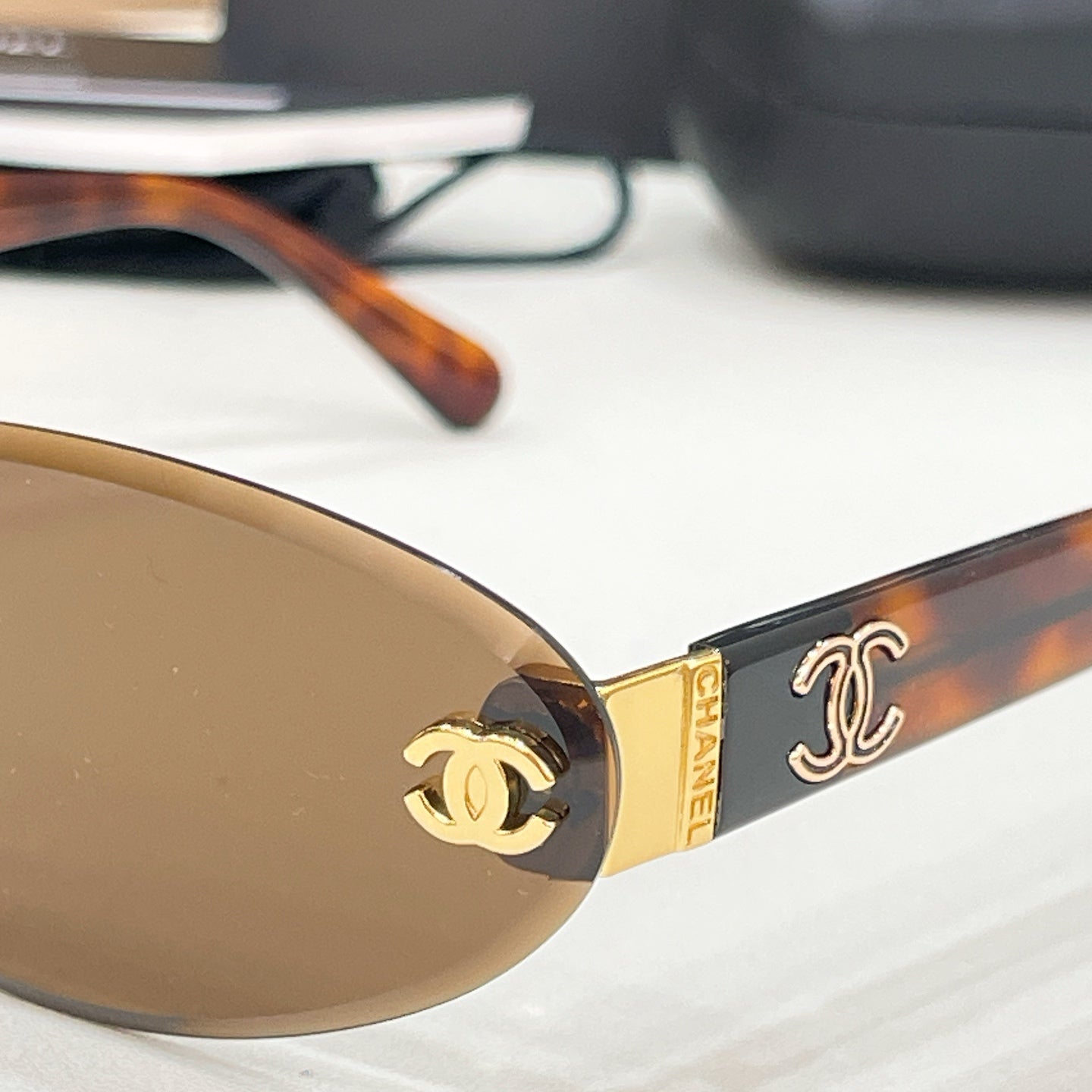 Chanel Sunglasses-CH1910Q